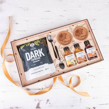 Set de cafea PREMIUM în cutie de lemn cu motiv personalizat