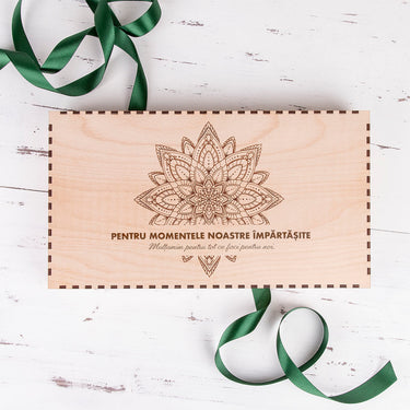 Set de ceai KLASIK în cutie de lemn cu motiv personalizat