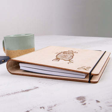 Jurnal cu copertă din lemn - Motiv inimă